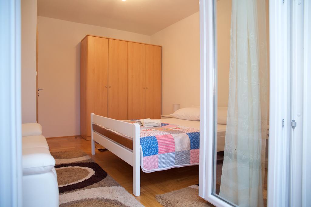 Antonija Apartments With Pool Biograd Na Moru Exterior photo