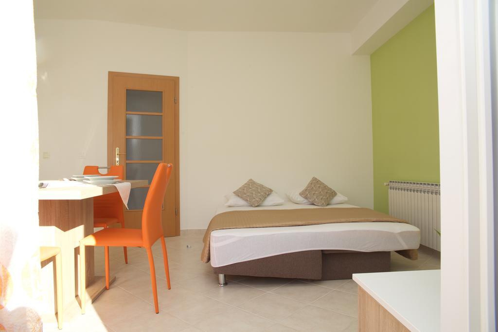 Antonija Apartments With Pool Biograd Na Moru Exterior photo